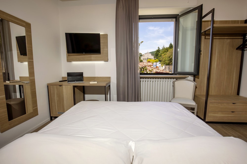 Double Room Single Use photo 3