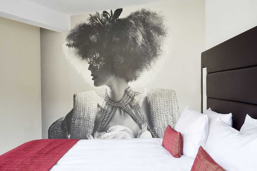Premium Room, 1 King Bed, Garden View - Photo 6
