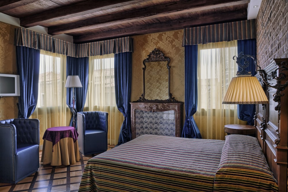 Superior Triple Room photo 2