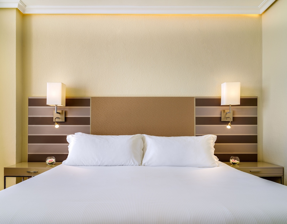 Basic Double Room (No balcony)