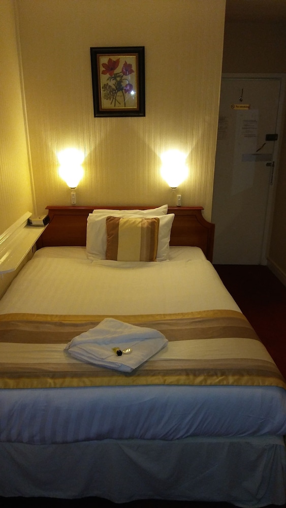 Single Room, Ensuite photo 1
