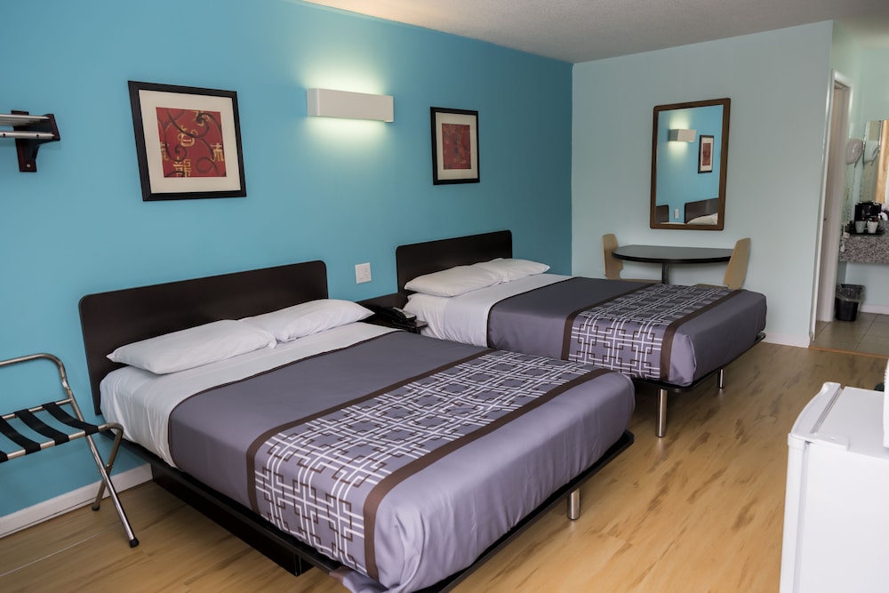 Deluxe Room, 2 Double Beds, Non Smoking