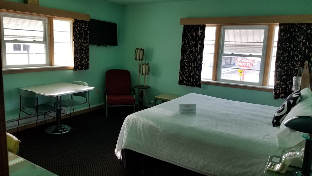 Deluxe Room, 1 King Bed (Second Floor)