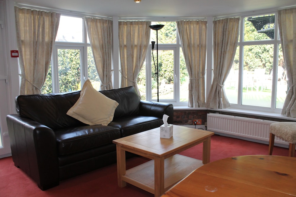 Classic Suite (Breakfast Excluded) with Sofa Bed Max 4 pax, extra charge 25£ per person photo 3