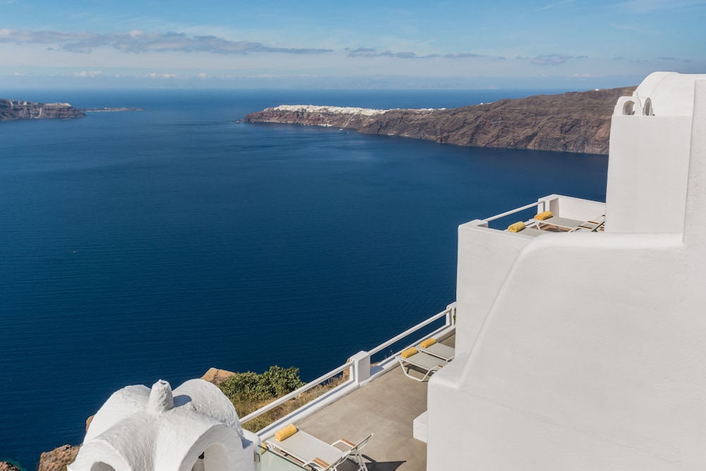 Junior Suite ( Caldera View) - Photo 8