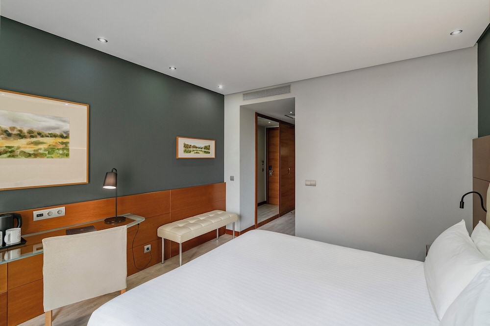 Deluxe Double Room (Views, Extra Bed) - Photo 2