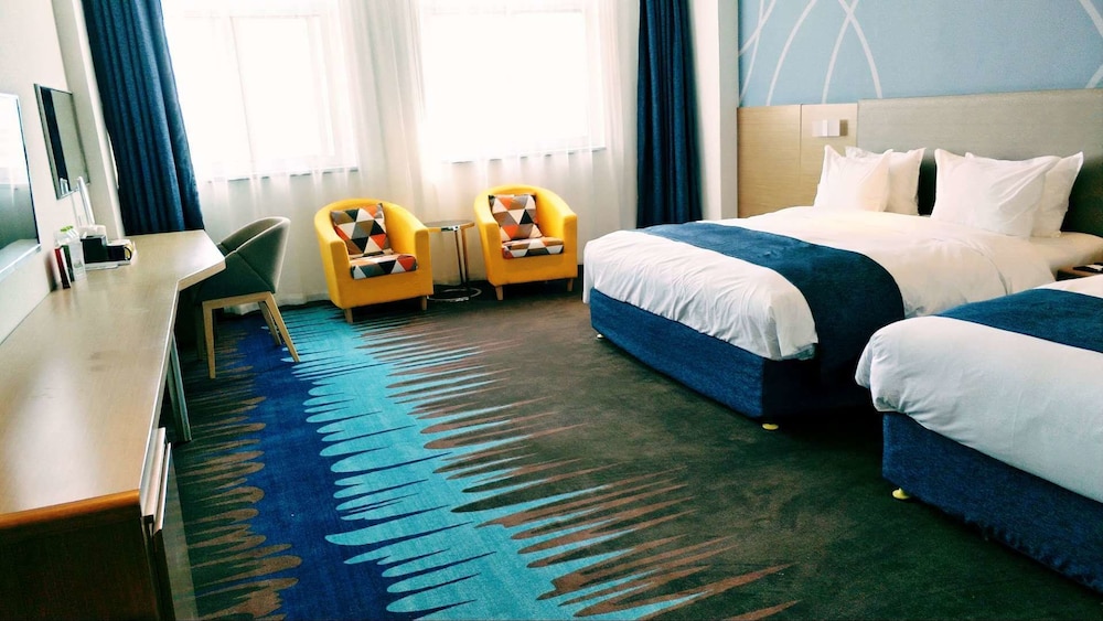 Standard Room, Multiple Beds photo 3