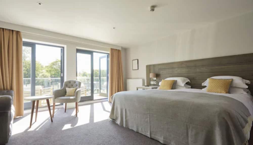 Riverside Suite
