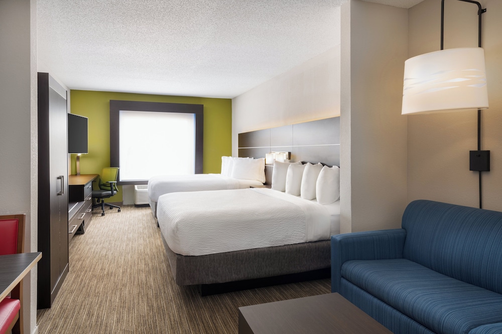 Suite, Multiple Beds - Photo 1
