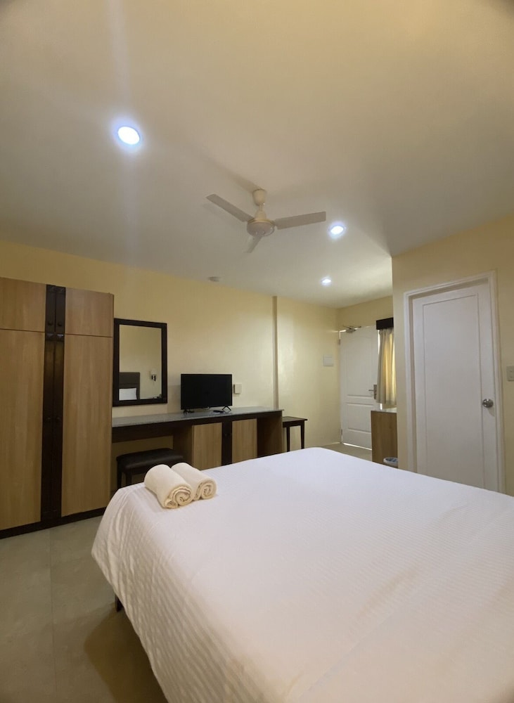 Deluxe Double Room (West Wing) photo 3