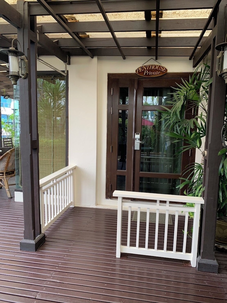 Penthouse, Patio, Garden Area photo 1