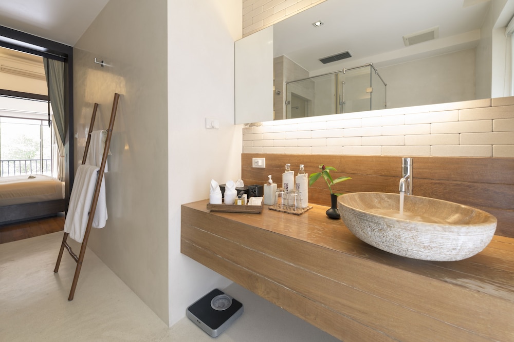 Three Bedroom Suite Pool Villa Sea with Free Minibar - Photo 5