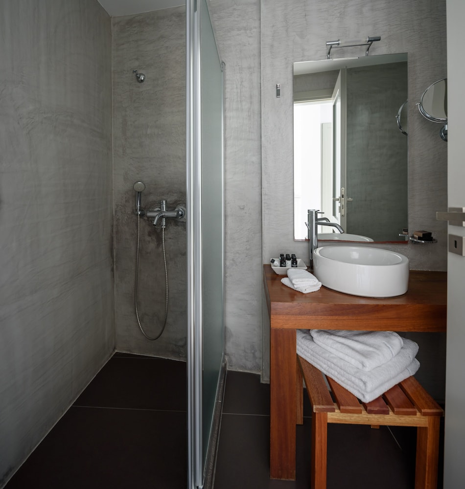 Suite, Jetted Tub, Sea View (Petit) - Photo 4