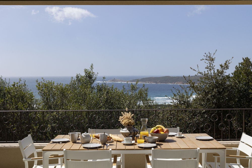 Superior Apartment, 2 Bedrooms, Balcony, Sea Facing photo 2