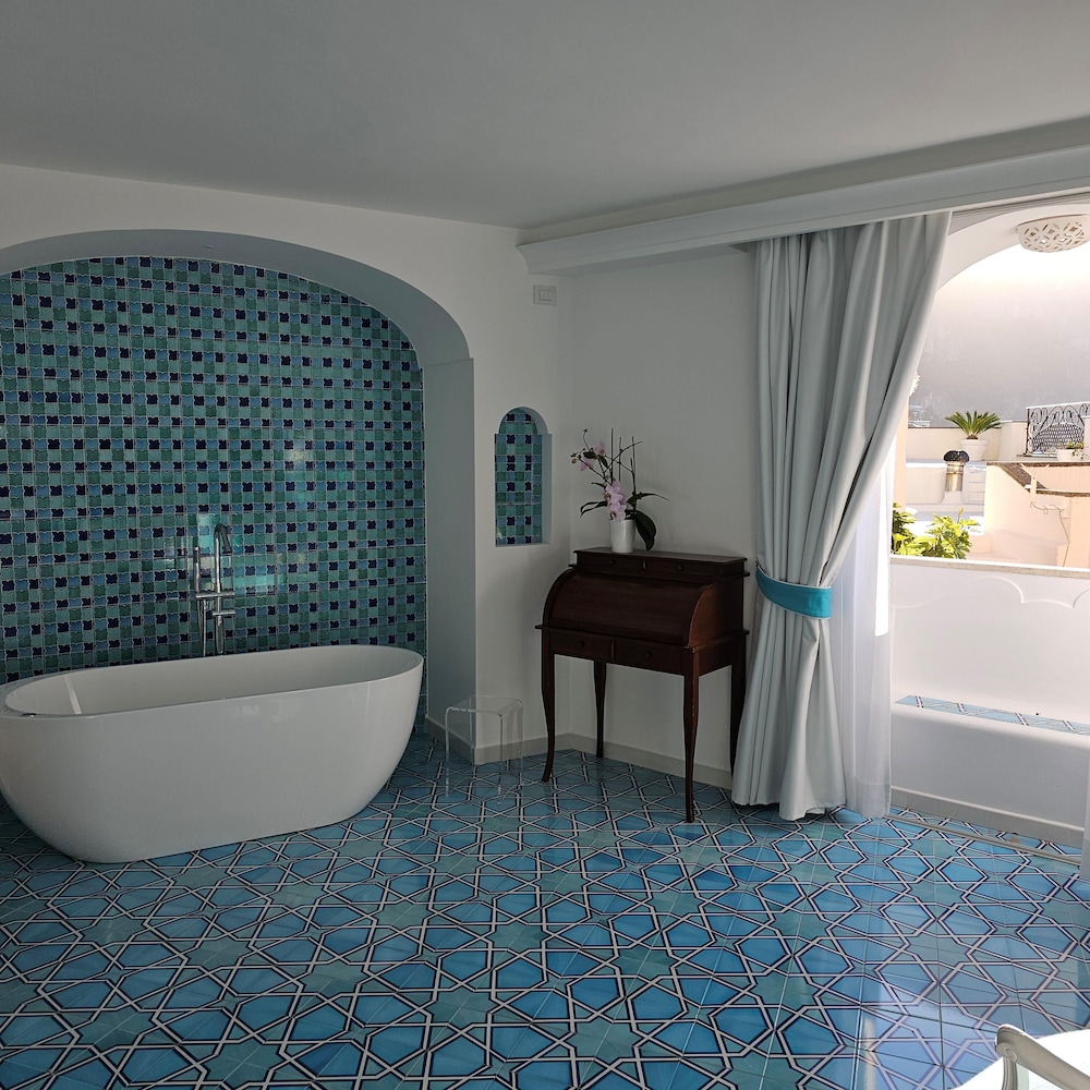 Charming Suite - Photo 2