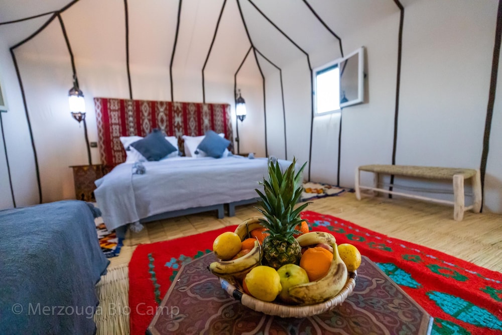 Deluxe Tent photo 3