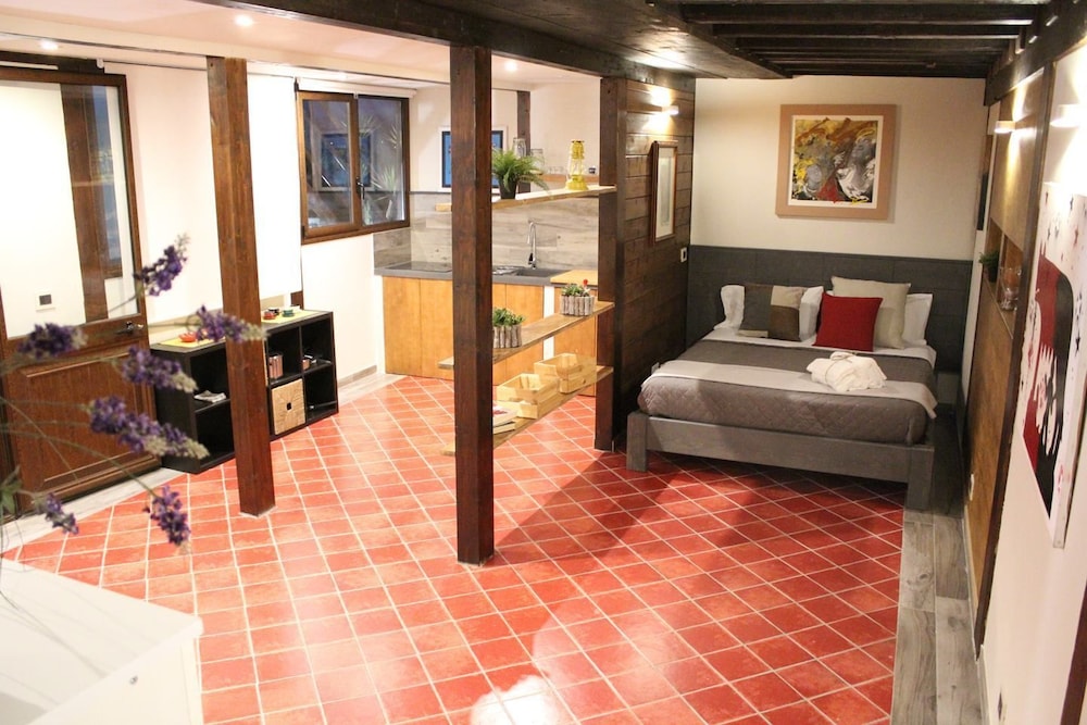 Luxury Studio Suite, Valley View