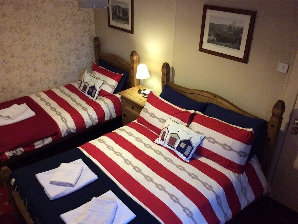 Triple Room, Ensuite (Endeavour)