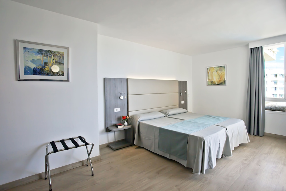Classic Twin Room, Balcony