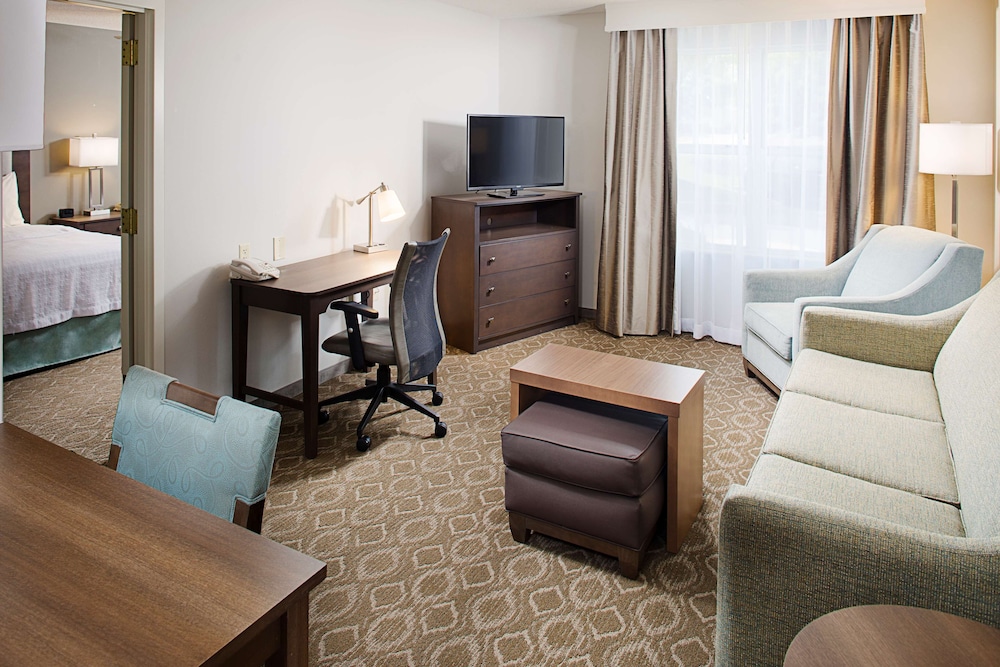 Suite, 2 Queen Beds, Accessible, Non Smoking (Mobility & Hearing, Roll-in Shower) - Photo 1