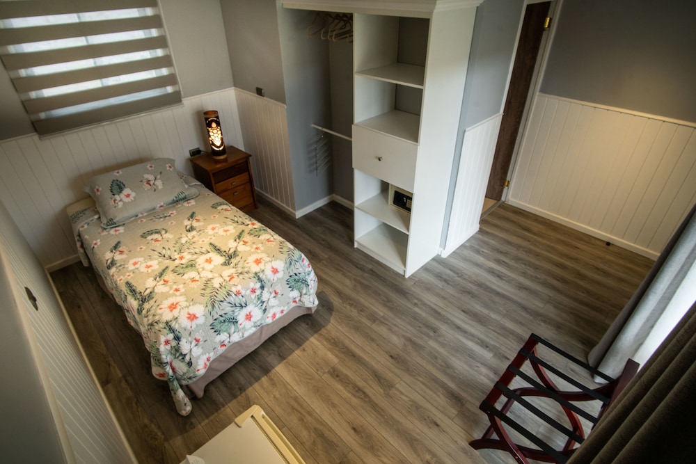 Classic Single Room, 1 Bedroom, Garden View photo 2