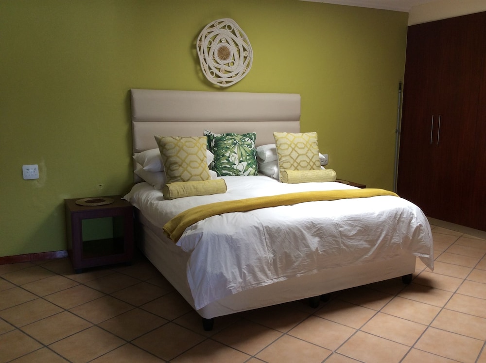 Superior Apartment, 3 Bedrooms, Mountain View photo 1