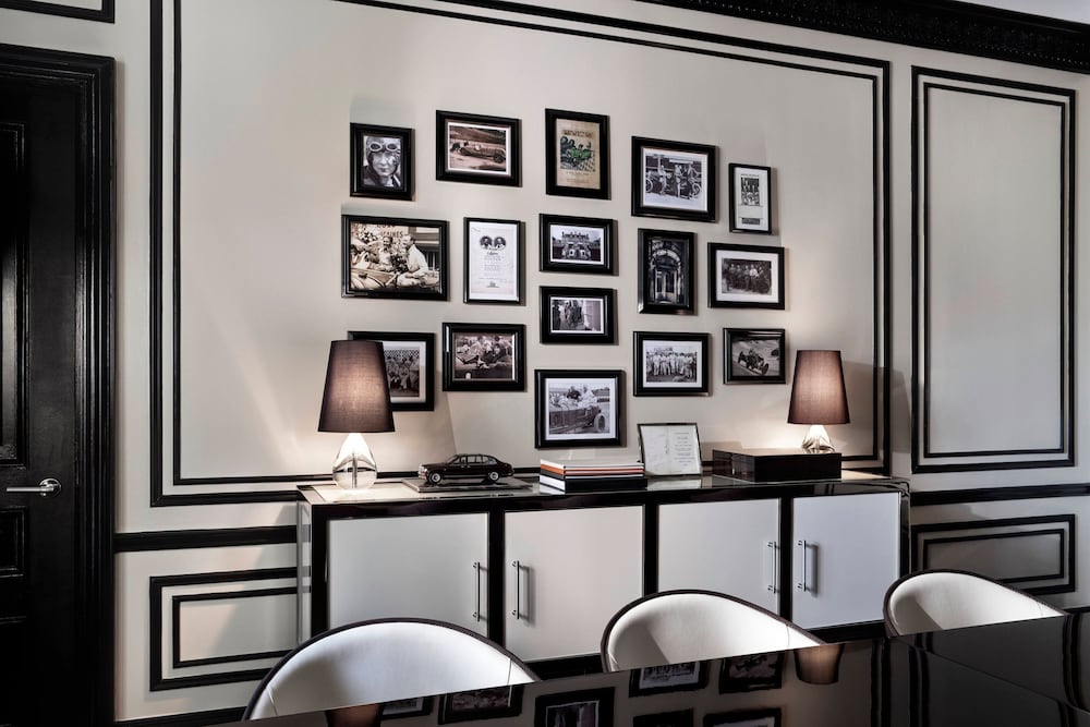 Suite, 1 Bedroom (Bentley, Butler Service Included) thumbnail 6