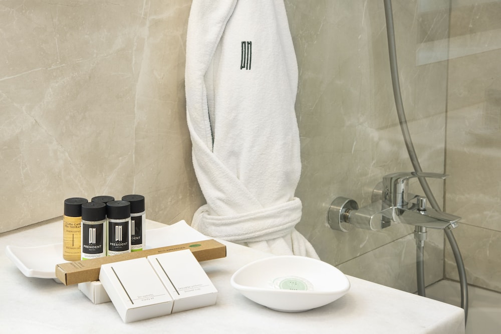Deluxe Double or Twin Panoramic View Room - Photo 15