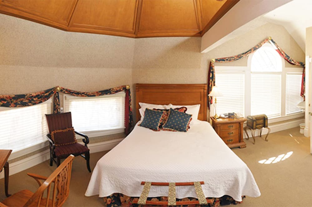 General John Pershing Suite - Photo 1