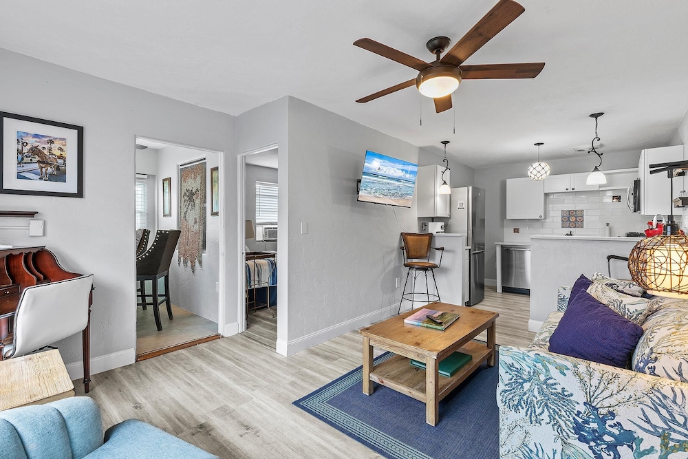 Condo, 1 Queen Bed with Sofa bed (Flagler Suites 2)