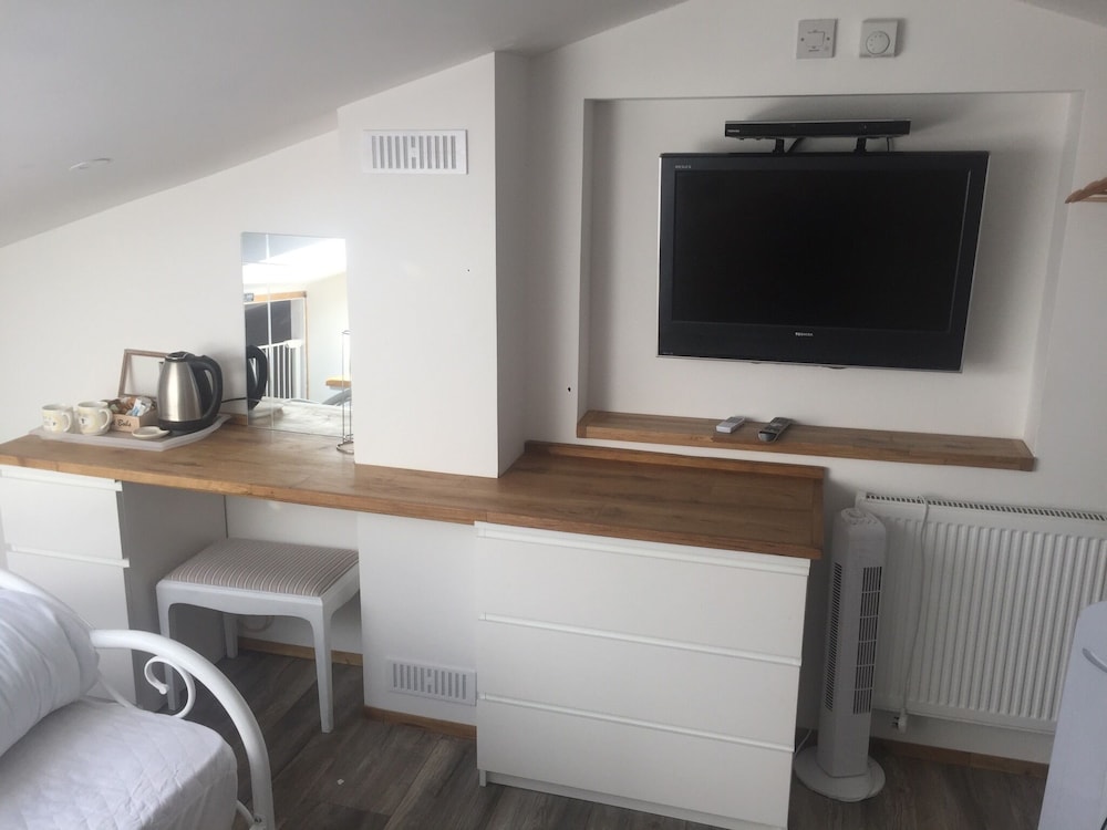 Family Suite, Ensuite, Garden View (Room 5) photo 2