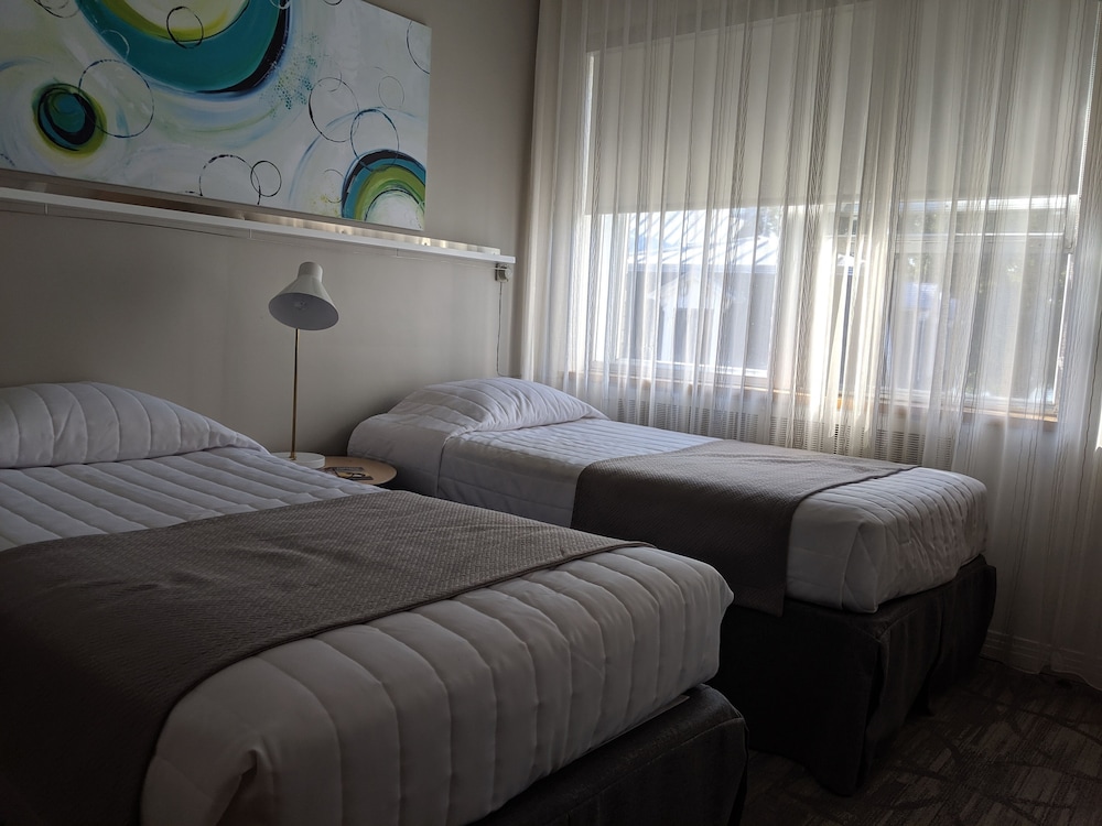 Standard Room, 1 Double or 2 Twin Beds, Shared Bathroom photo 1