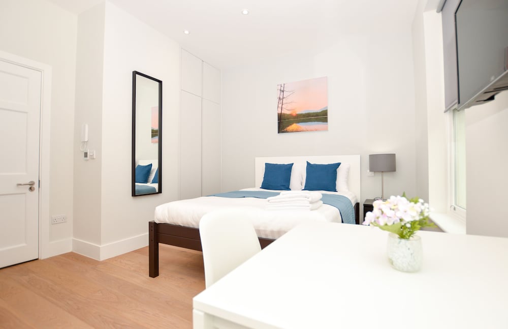 Small Studio Apartment photo 1
