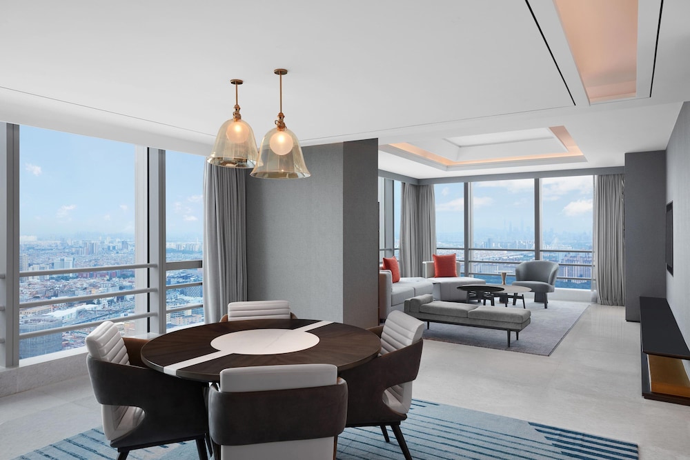 Dynasty Suite, 1 King Beds, Executive Lounge Access