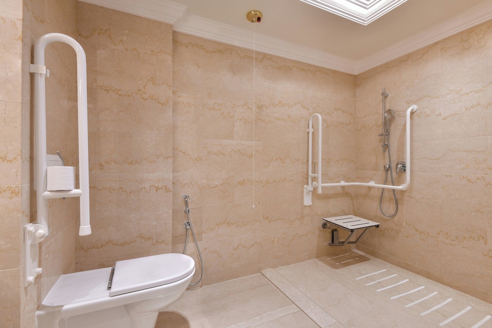 Deluxe Room, 1 King Bed, Balcony (View) - Photo 13