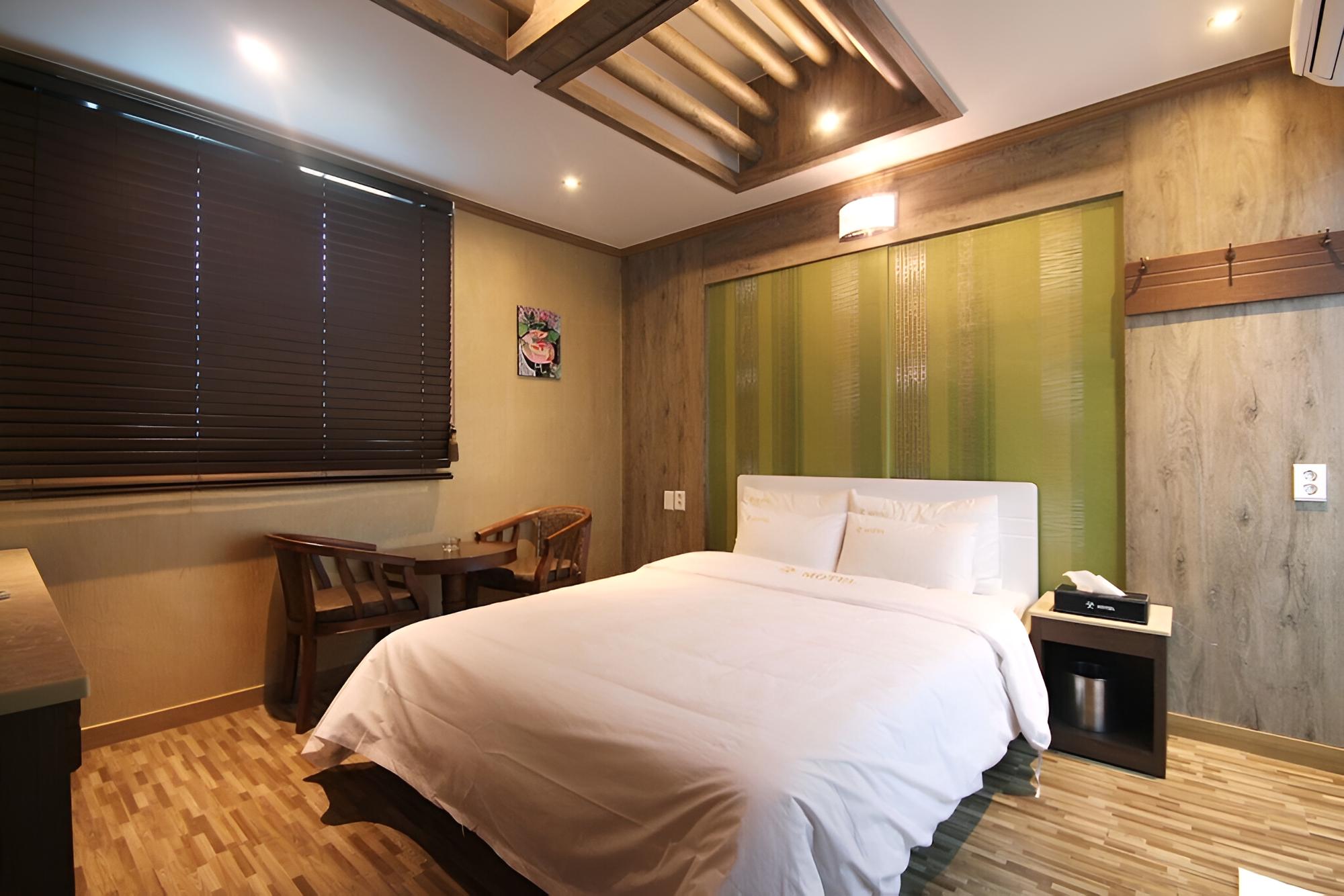 Room (Standard room (check-in from 11am)) - Photo 10