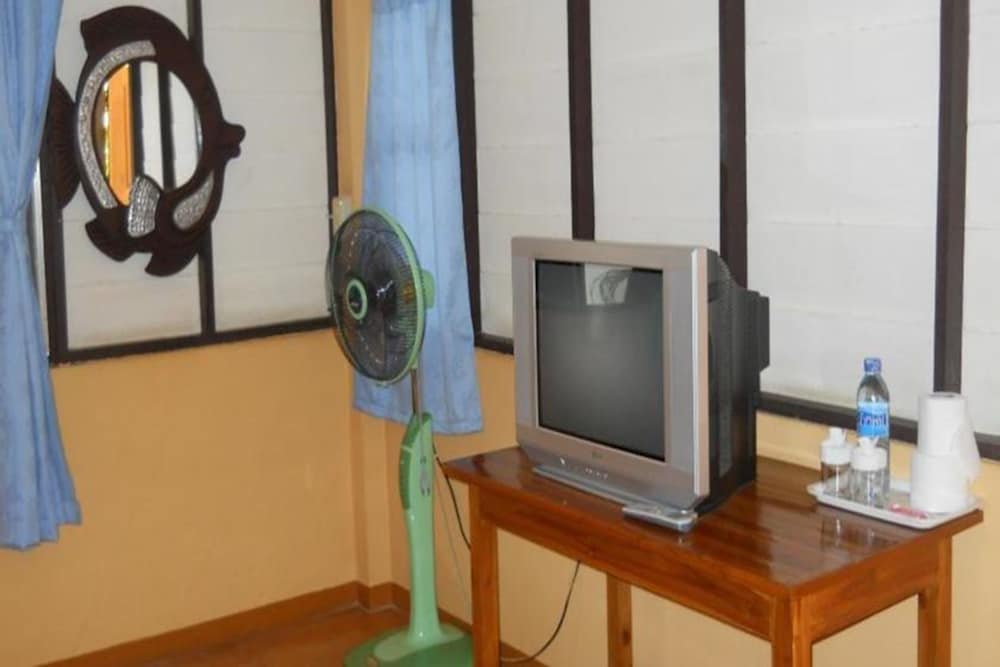 Bungalow, Air Conditioned photo 3