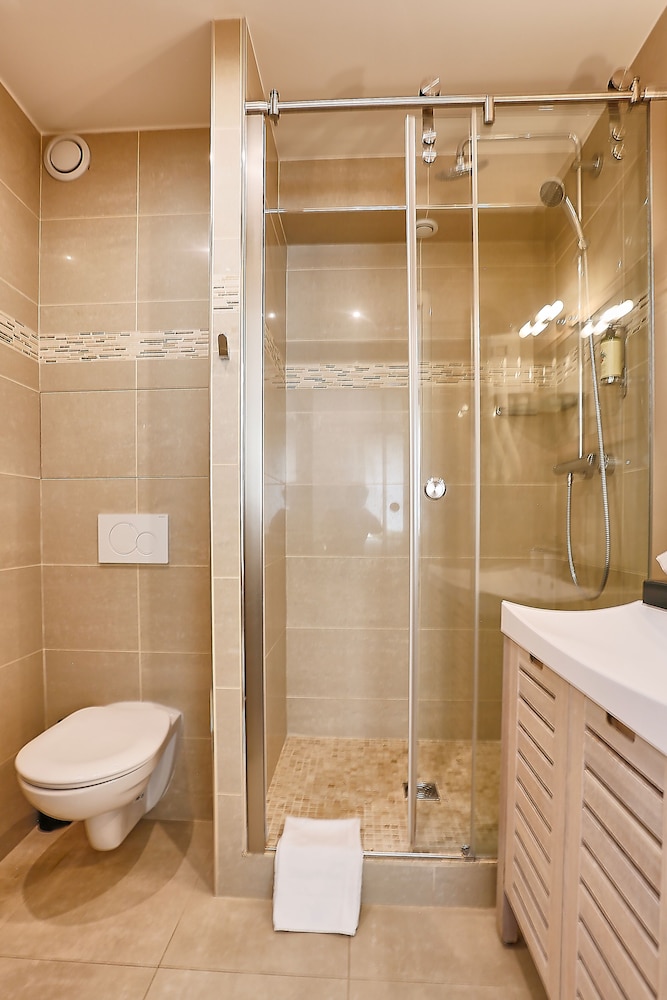 Duplex, 1 Bedroom photo 3