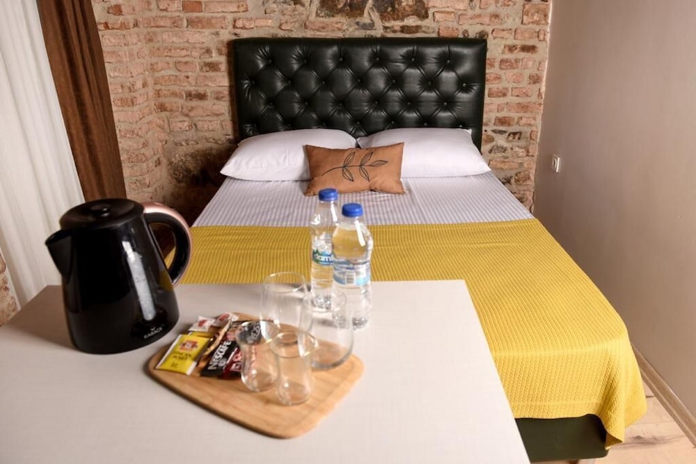 Economy Double Room photo 2