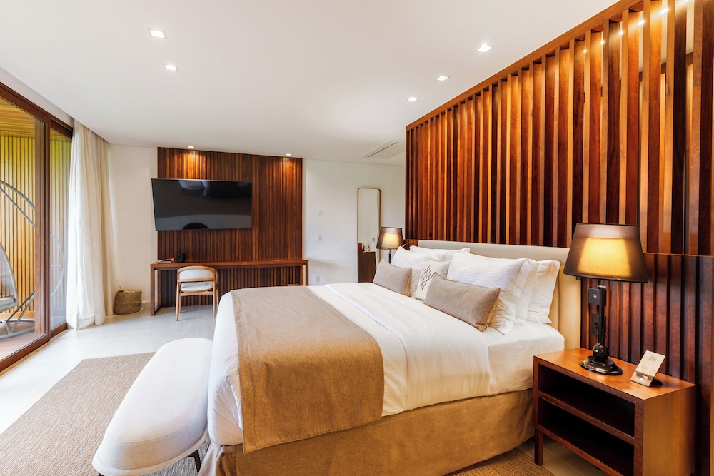 Luxury Room, Patio, Golf View - Photo 9