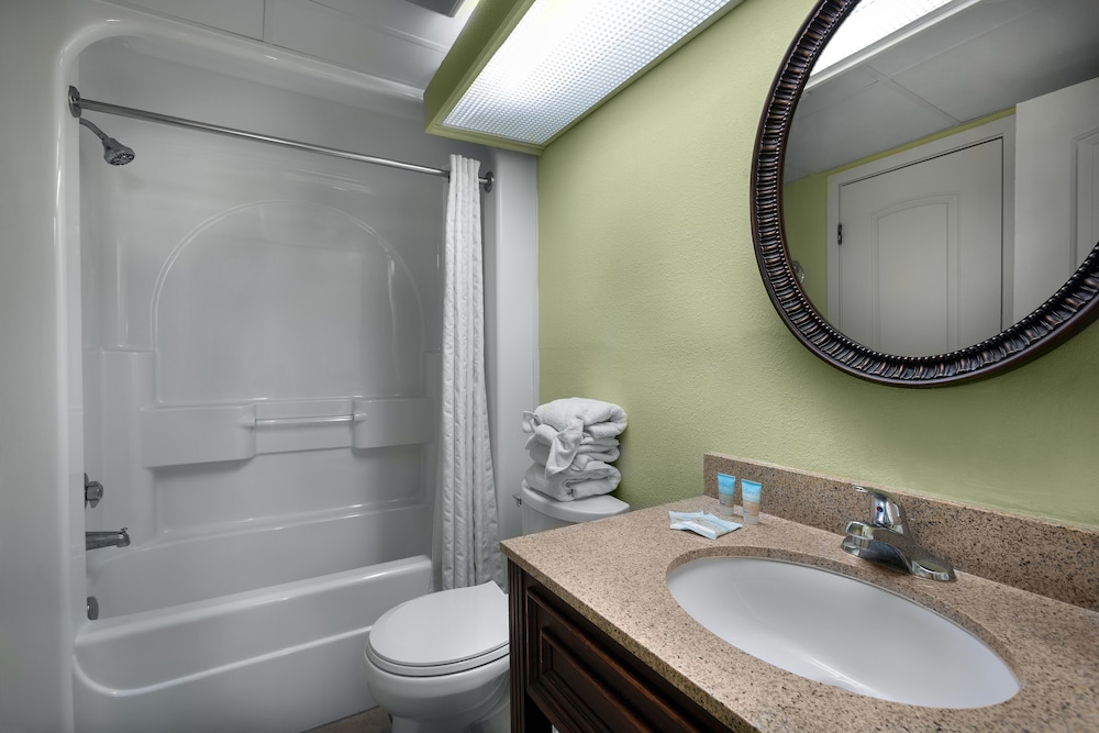 Standard Suite, Ocean View - Photo 4