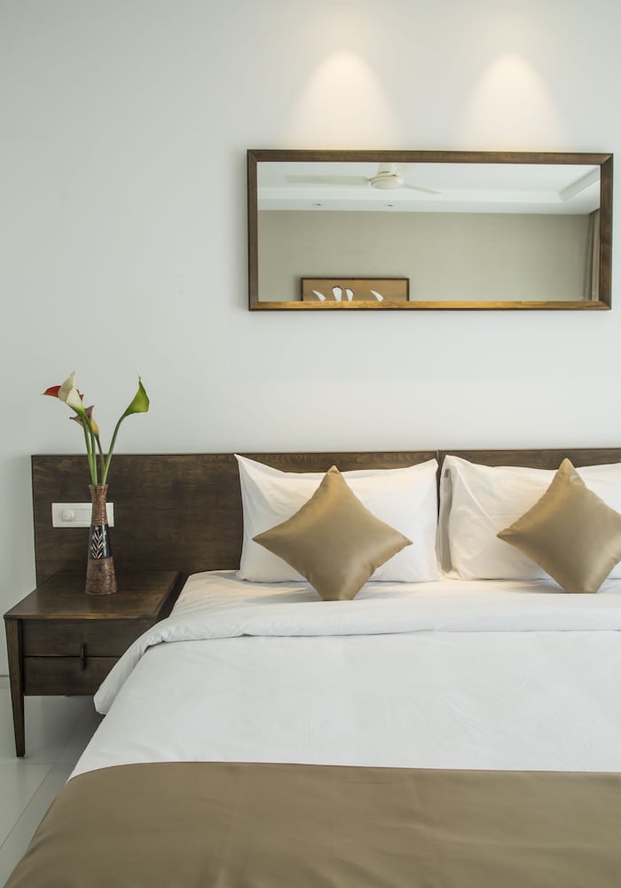 Exclusive Suite, 1 Bedroom - Photo 7
