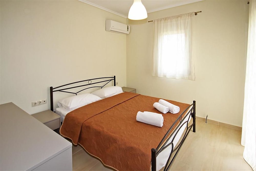House (M4. M5) photo 1