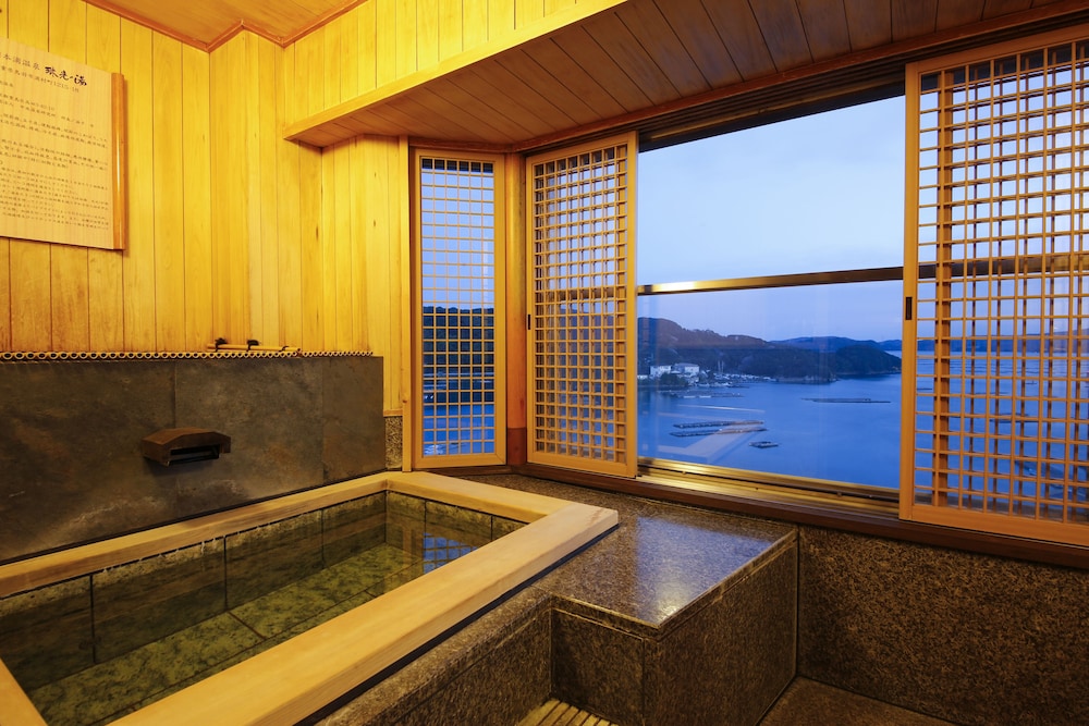 Japanese-Style Special with Sea View Open-Air Bath "Top Floor" photo 3