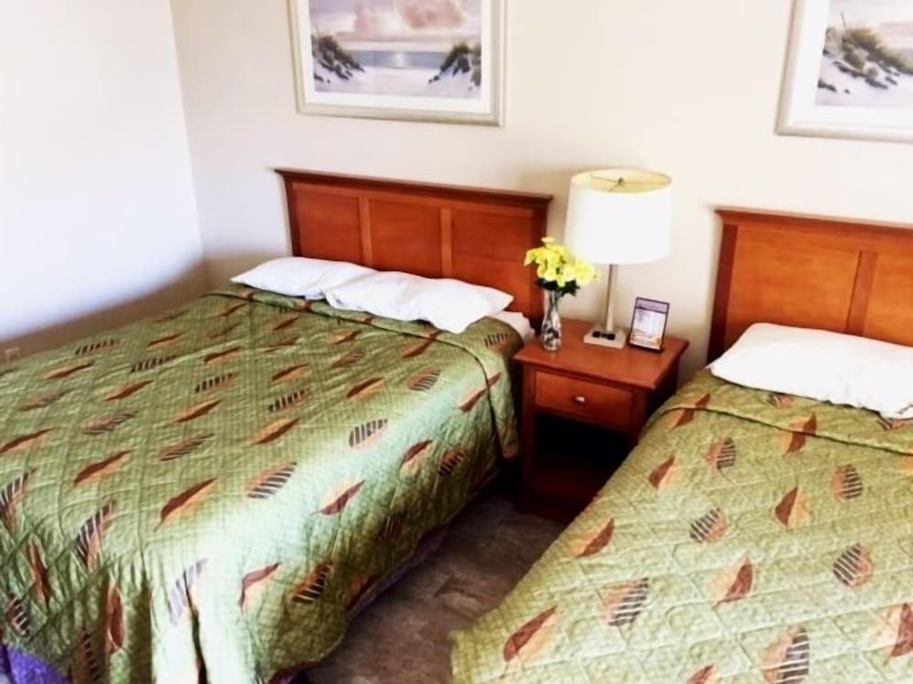 Standard Room, 2 Queen Beds, Kitchen, Ocean View photo 3