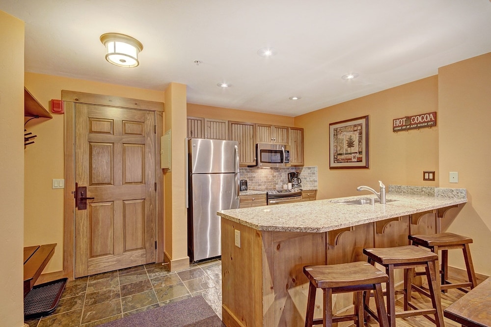 Apartment, 2 Bedrooms - Photo 26