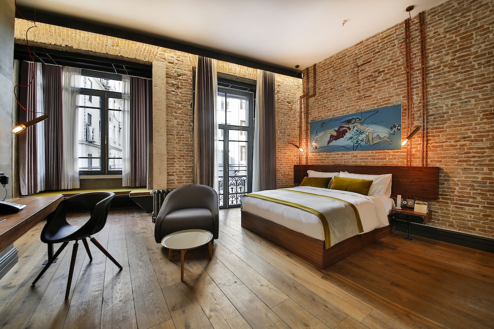 Senior Suite (Istiklal View) photo 2