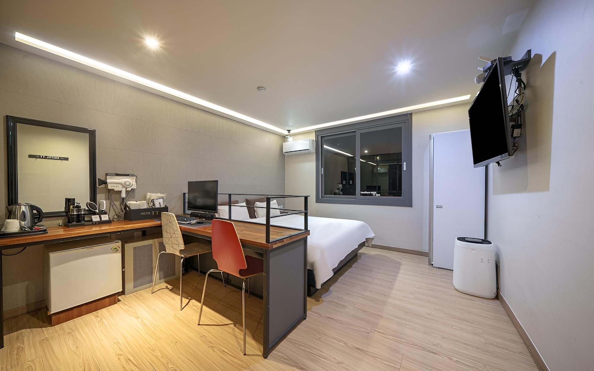 Room (Semi-special B (Gaming PC Netflix Ava) - Photo 2