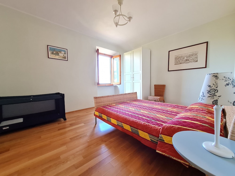 Comfort Apartment, 1 Bedroom, Private Bathroom, Garden View photo 2