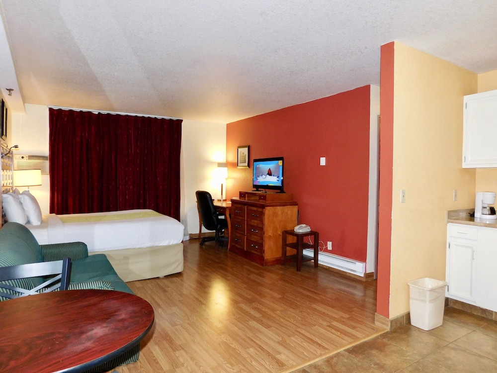 Suite, 2 Queen Beds, Non Smoking, Kitchen - Photo 1